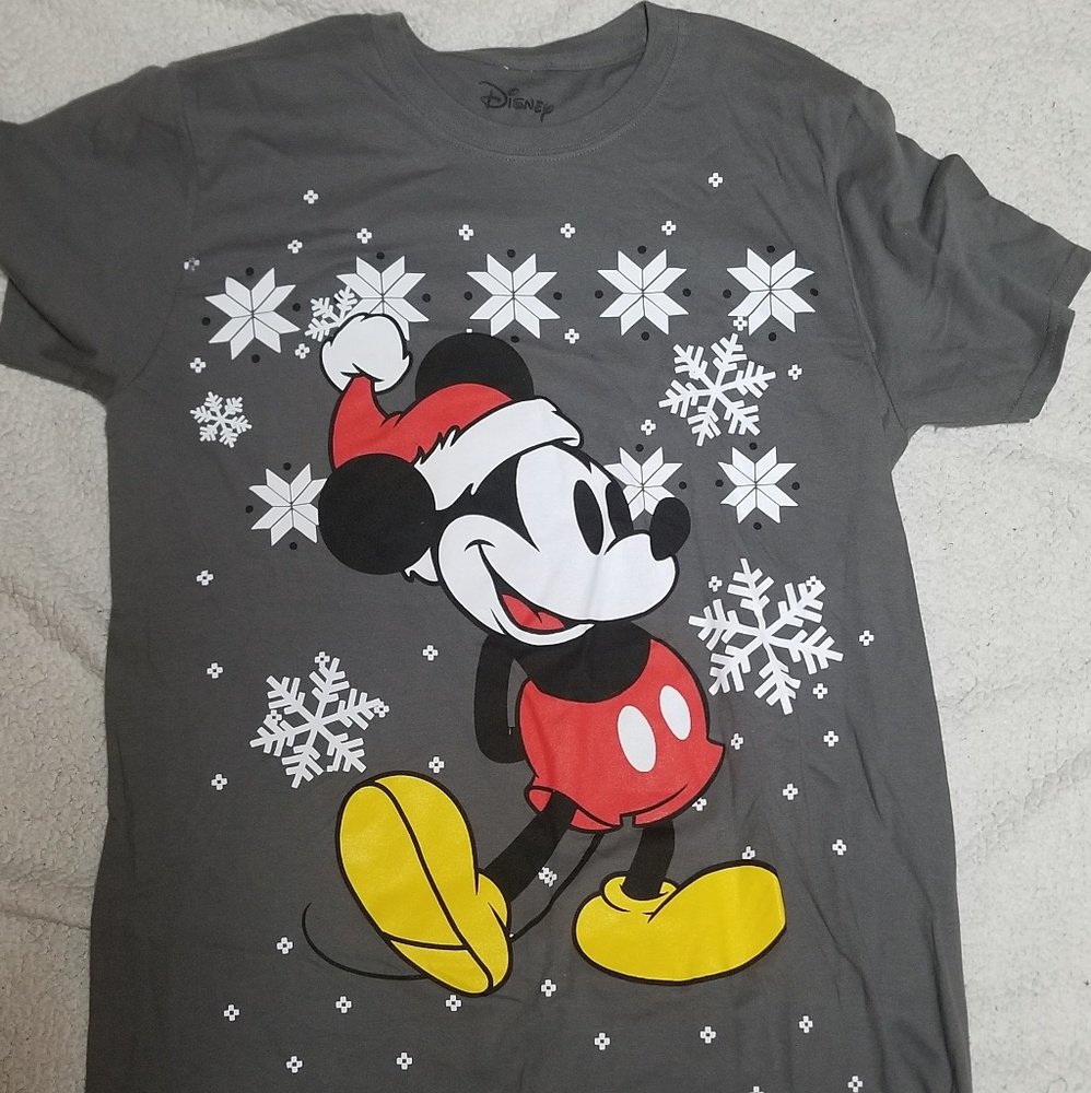 Disney Mickey mouse snowflake t shirt size medium